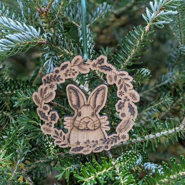 Oak Rabbit Christmas Decoration Ornament (Wreath)