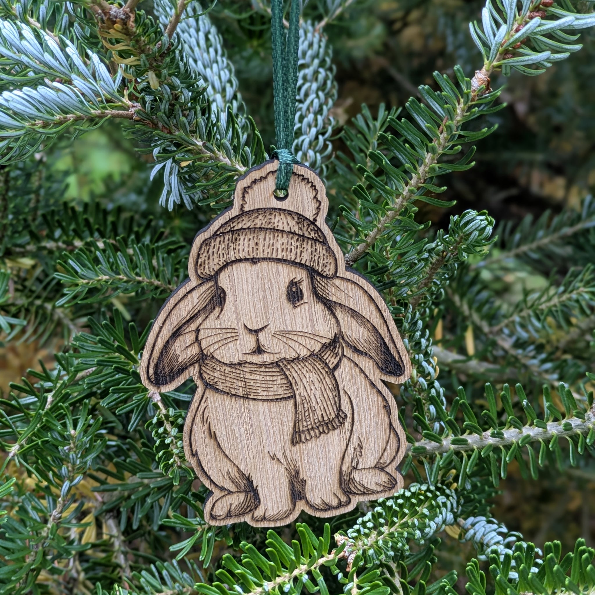 Oak Rabbit Christmas Decoration Ornament (Lop Eared)